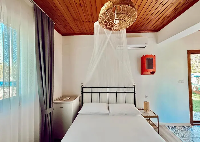 לינה וארוחת בוקר Cagla